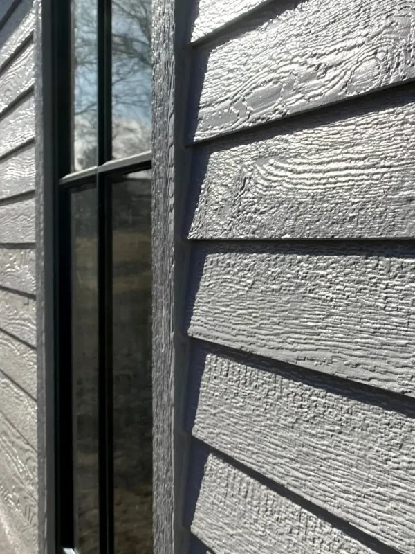 Closeup of DuraTemp siding and craftsmanship